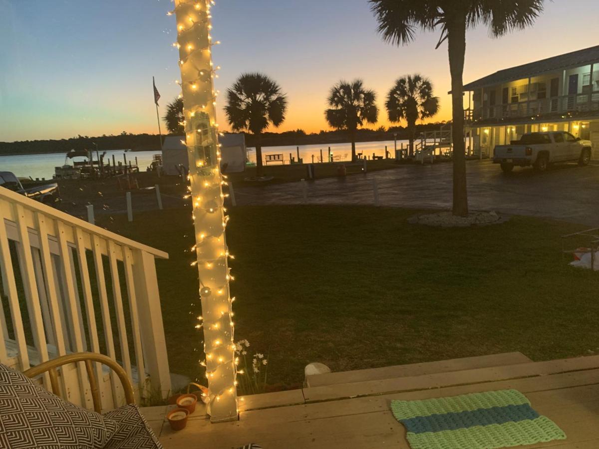 Waterway Inn Cedar Point Экстерьер фото