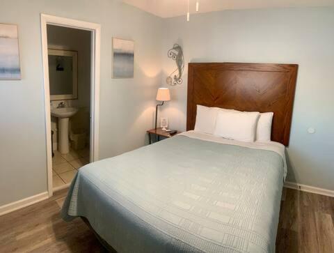 Waterway Inn Cedar Point Экстерьер фото